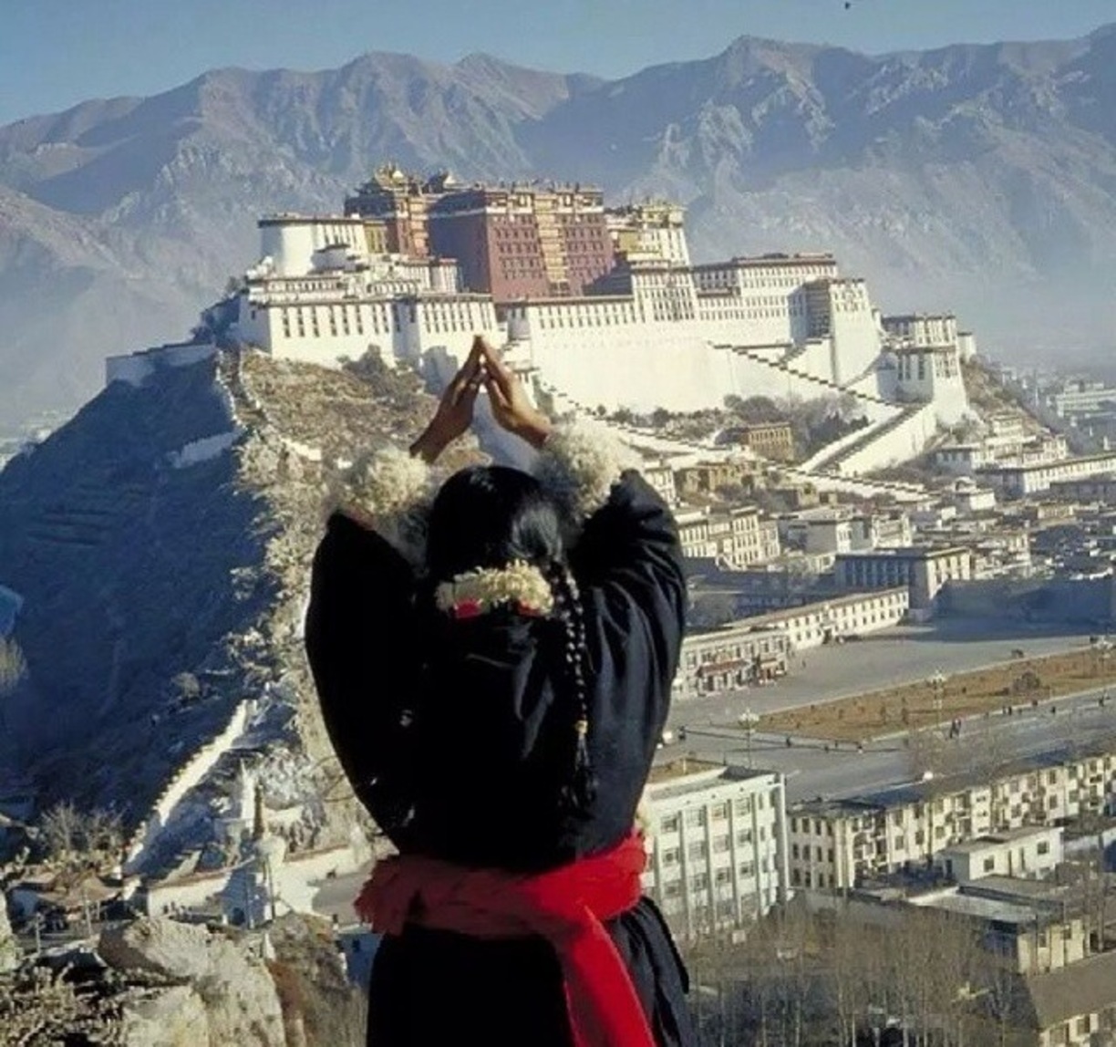 fixedw_large_4x The Wisdom Ruler Empowerment: Will reconnect you with any and all lifetimes where you have been a wise ruler , connect you with the spirits of the shamanic and Bhutanese RULERS and much more! - Image 1